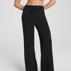 SPANX Very Black Air Essentials Wide Leg Pants - Petite Medium -NEW